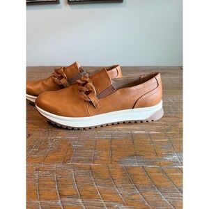 Yellow Box Rory Tan Brown Chain Link Slip On Sneakers Shoes Womens 8.5 Work